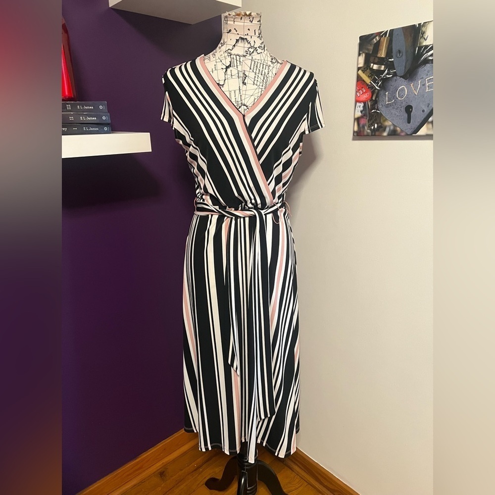 Roz & Ali Striped Short Sleeve Dress